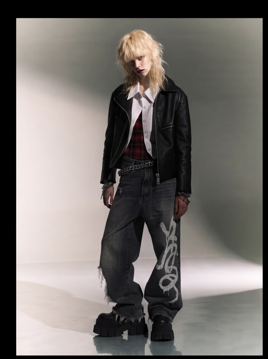 Detention Tartan Vest angle 8