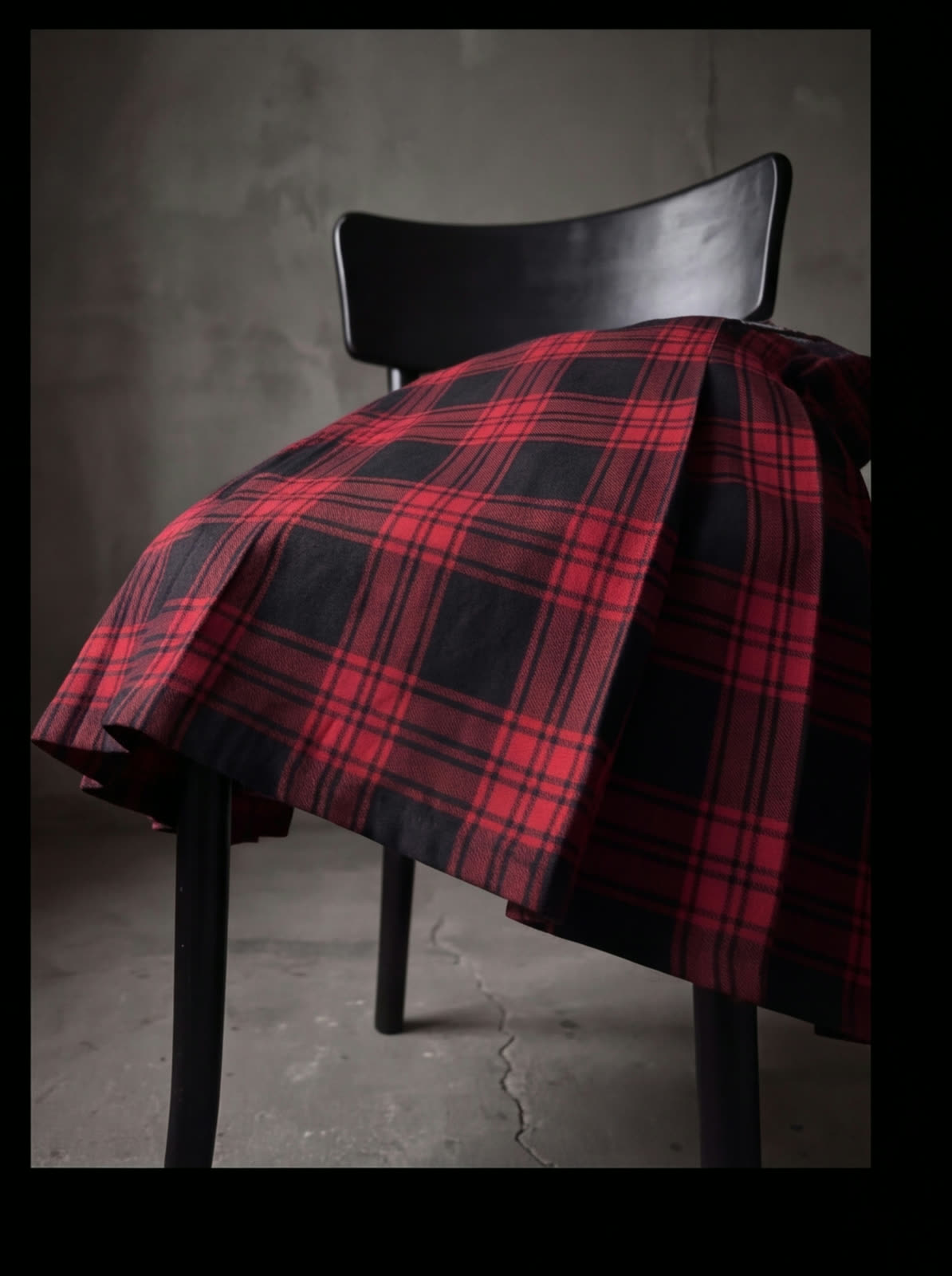 Pinned Red Kilt angle 6