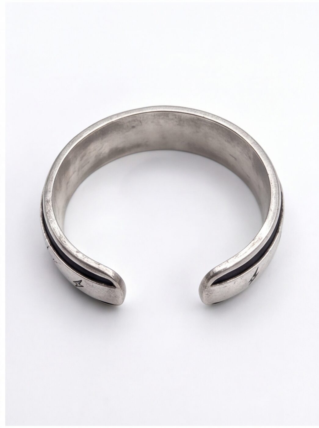 Sigil Band Ring angle 7