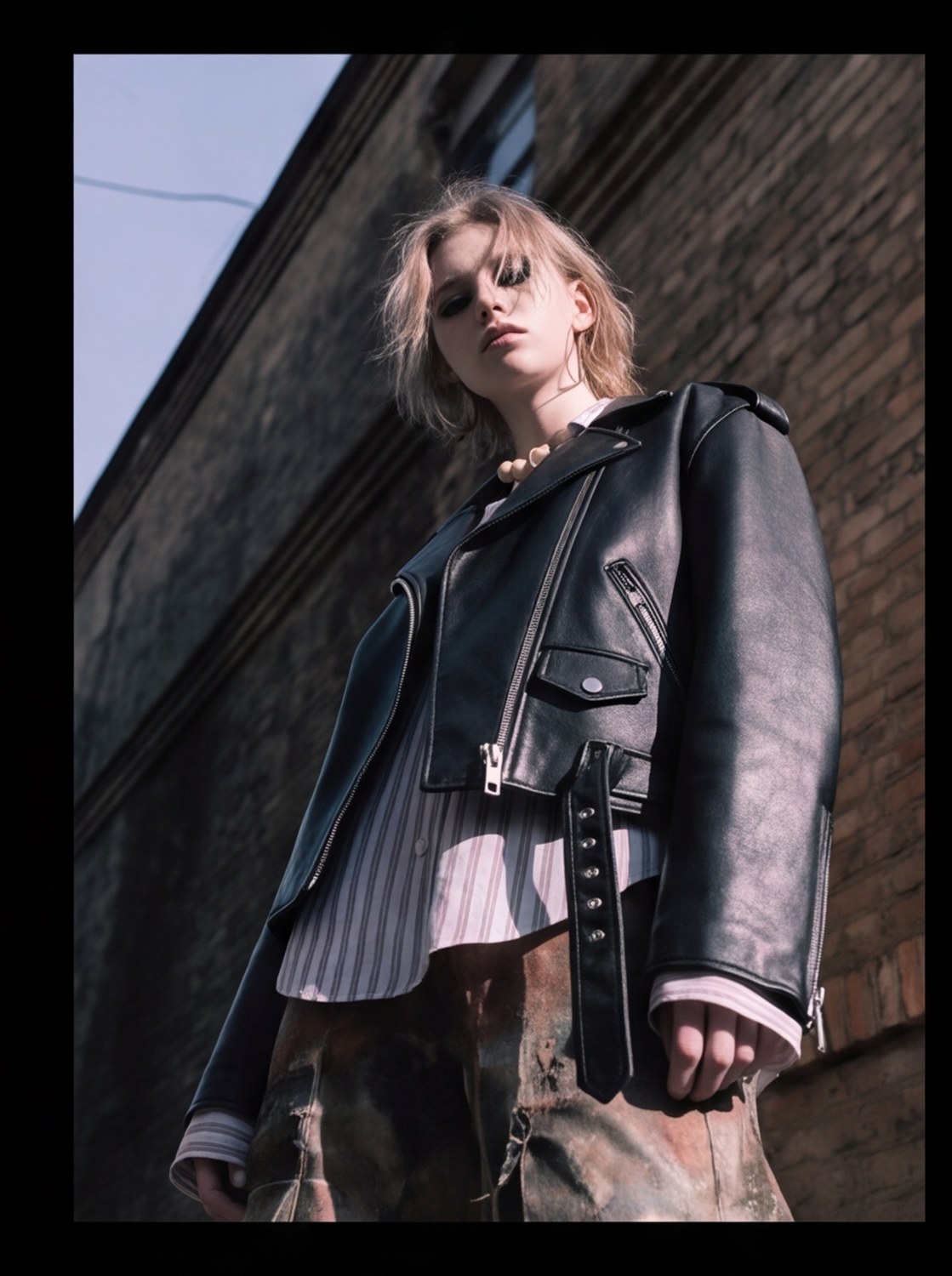 Alleyway Camo Set angle 3