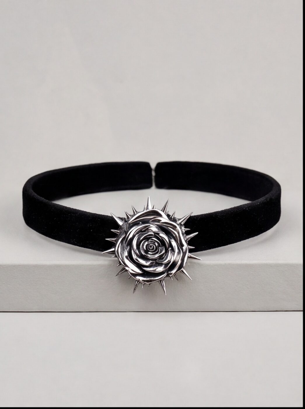 Thorn Rose Choker angle 7